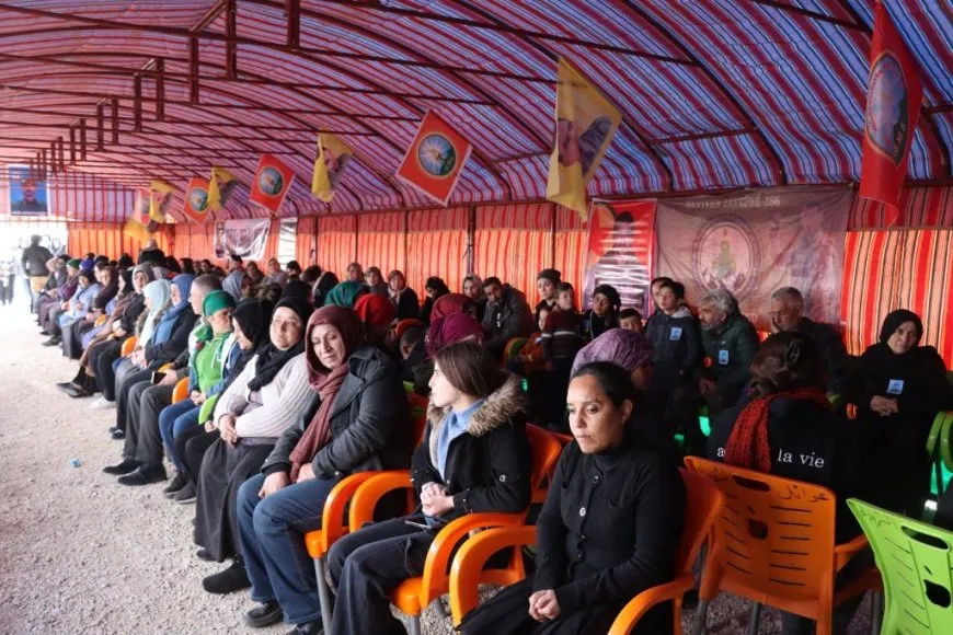 Gelê Tebqayê sersaxî da malbata şehîd Şervan Rojvan