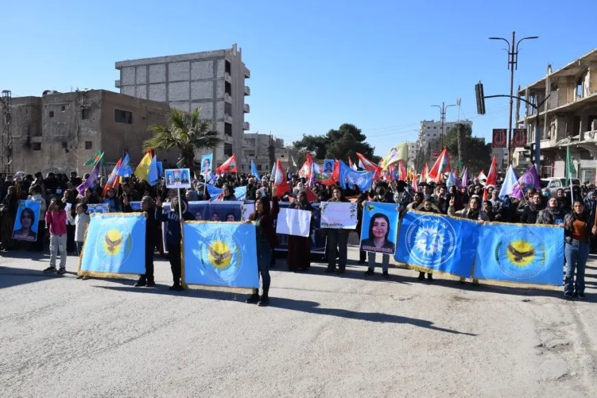 Ji gelê Reqayê peyam: Berxwedana Şêxmeqsûdê veguherî dibistana fedakariyê