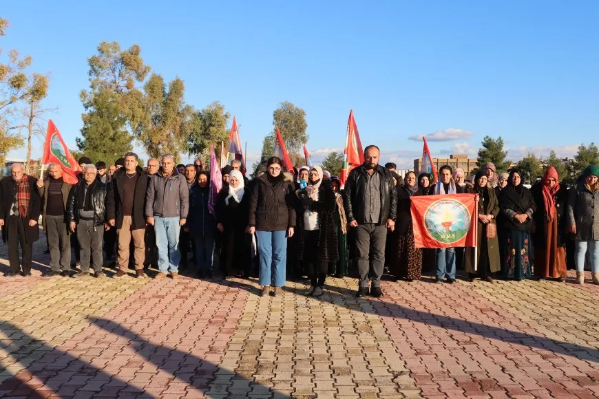 Çeteyan êrişî gorên şehîdan kirin