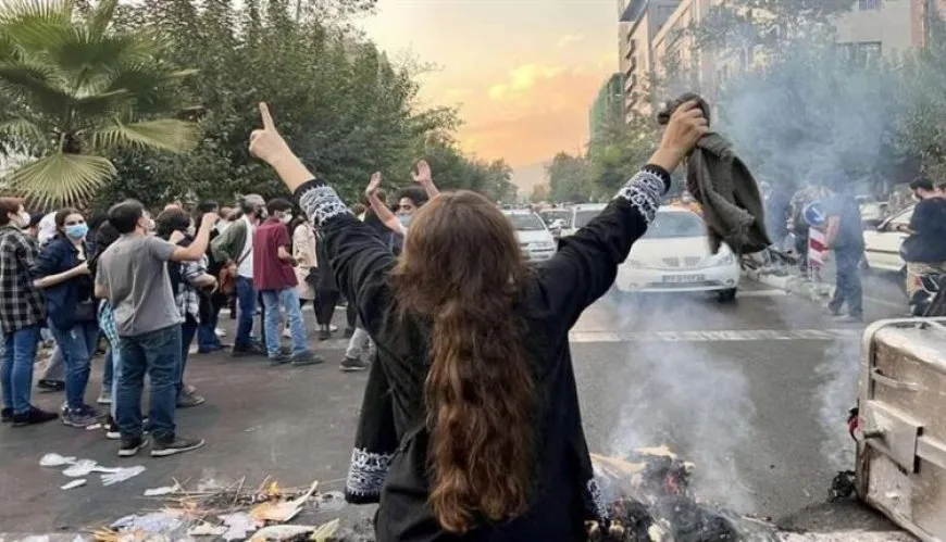 Xwepêşandanên li Îran û Rojhilat: Nêzî 3 hezar kes hatine qetilkirin!