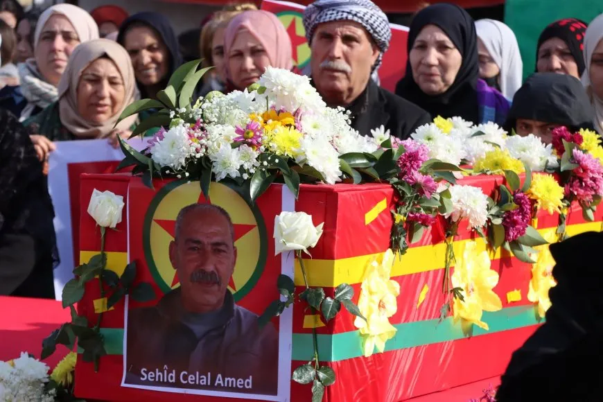 Şêniyên kantona Cizîrê cenazeyê şehîd Celal Amed spartin axê