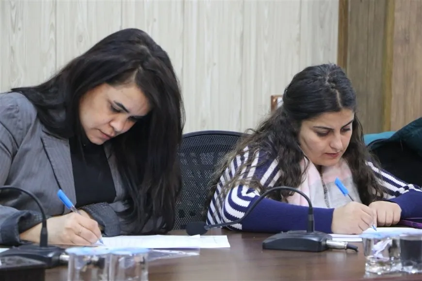 Rojnamevan û çalakvanan awayên pêşîgirtina li zimanê nefretê gotûbêj kir