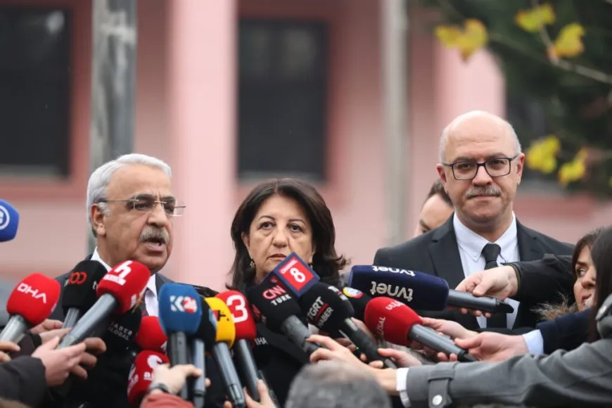şandeya  DEM Partiyê ji Îmraliyê vegeriya
