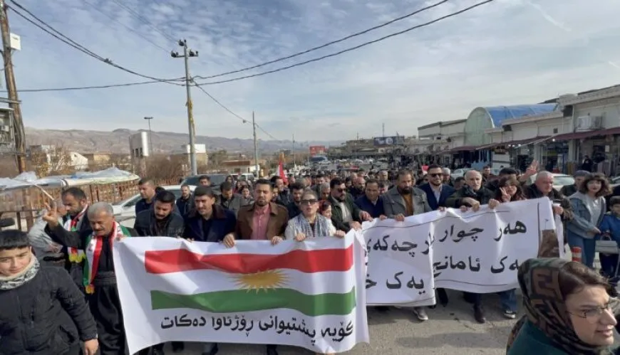 Başurê Kurdistanê ji bo piştgiriya Rojava meş hat lidar xistin