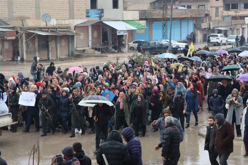 Kantona Cizîrê bersiva seferberiyê da û herikî qadan