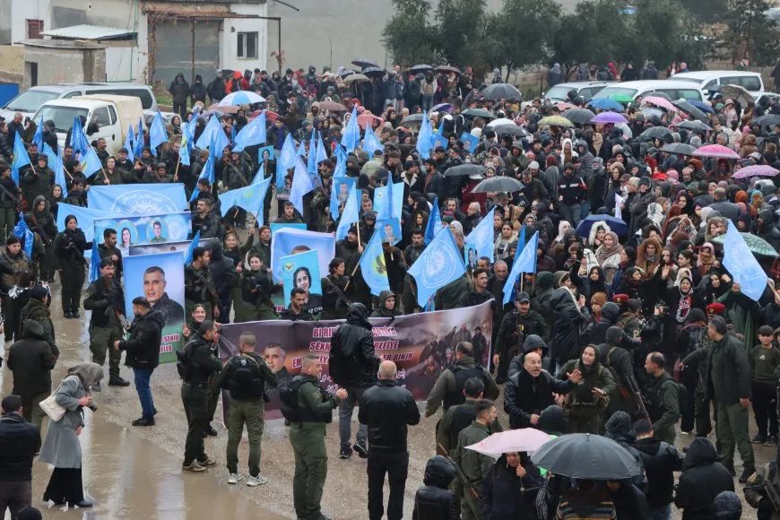 Kantona Cizîrê bersiva seferberiyê da û herikî qadan