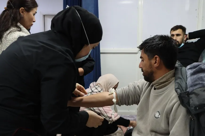 Xelkê Qamişloyê ji bo birîndaran xwînê didin
