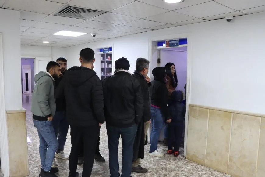 Xelkê Qamişloyê ji bo birîndaran xwînê didin