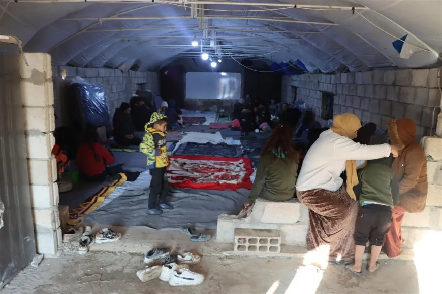 Zêdetirî 300 malbatên koçber gihîştin Dêrikê