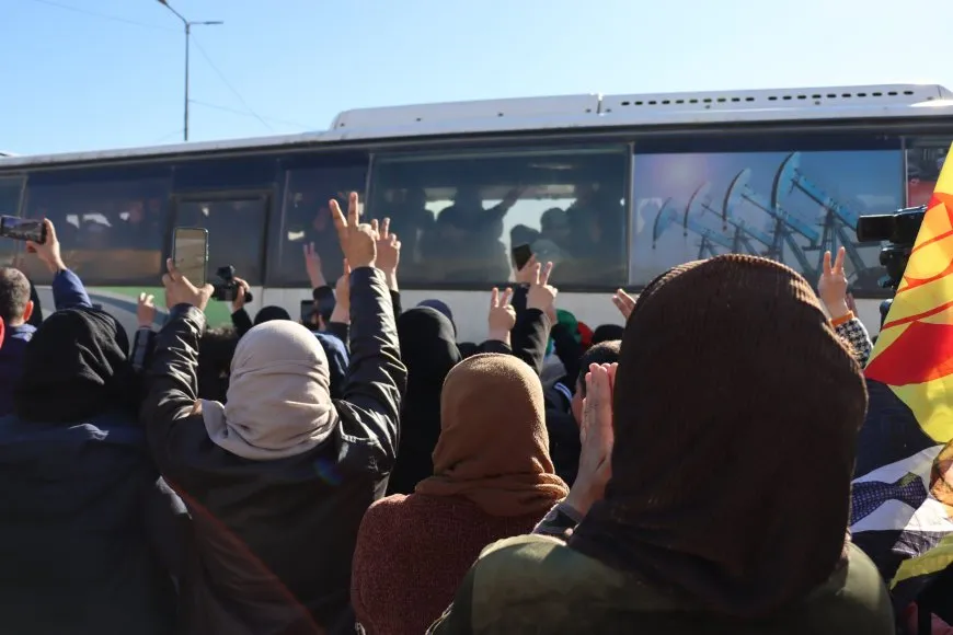 Welatiyên ji Başûr hatin Rojava: Em ji bo yekrêziya Kurdî hatine