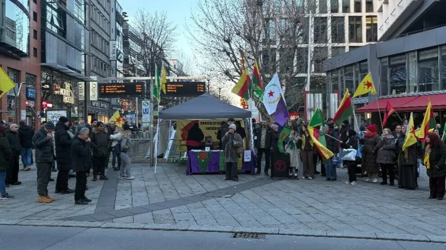 Li Stuttgartê ji bo Rojava çalakiya konvedanê