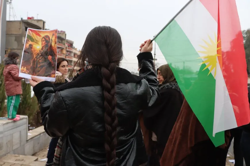 Jin û Ciwanên Qamişloyê: Li şûna keziyekî bi hezaran kezî şîn tê
