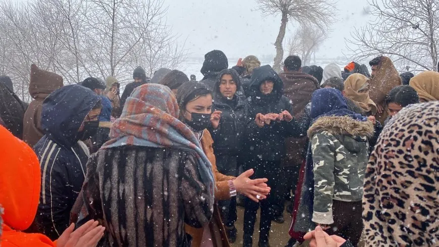 Gelê Kobanê li ber deriyê sînorê Bakurê Kurdistanê ye