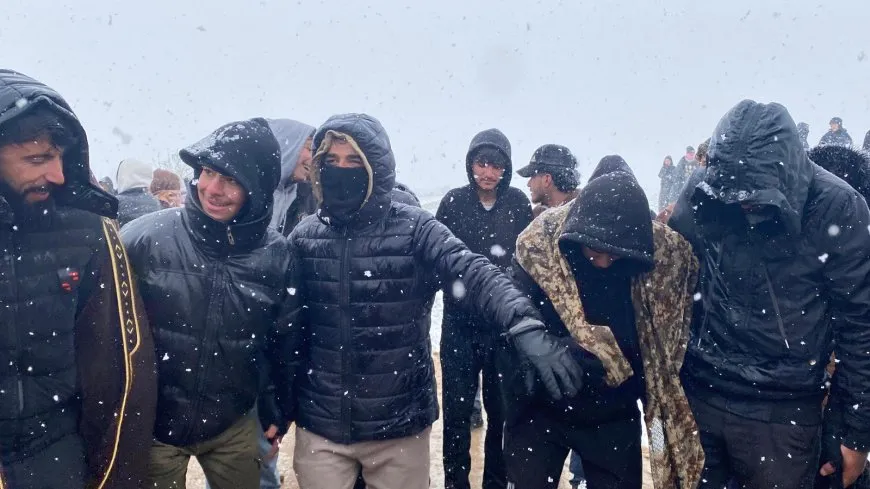 Gelê Kobanê li ber deriyê sînorê Bakurê Kurdistanê ye