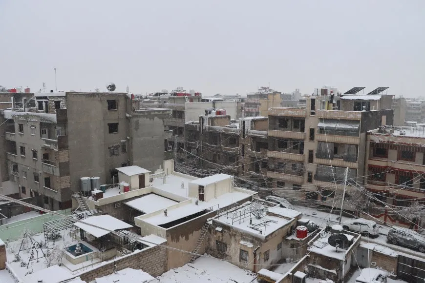 Rojava di bin berfê de ma, rewşa koçberan girantir bû 