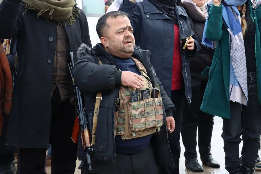 Gelê Qamişlo, Amûdê û Dirbesiyê ket ser riya Hesekê