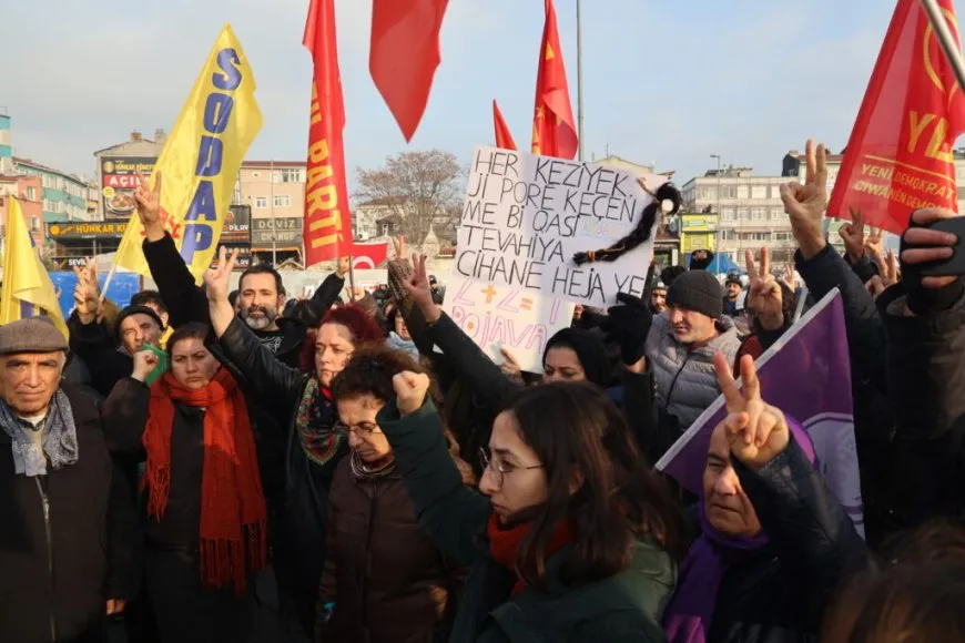 Li Stenbolê çalakiya Rojava: Her der berxwedan e