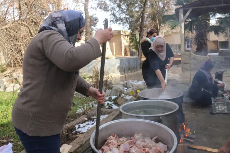 Şênî û sazî alîkariyên mirovî didin malbatên koçber