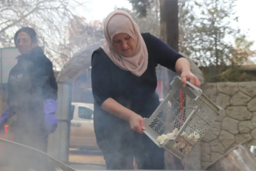 Şênî û sazî alîkariyên mirovî didin malbatên koçber