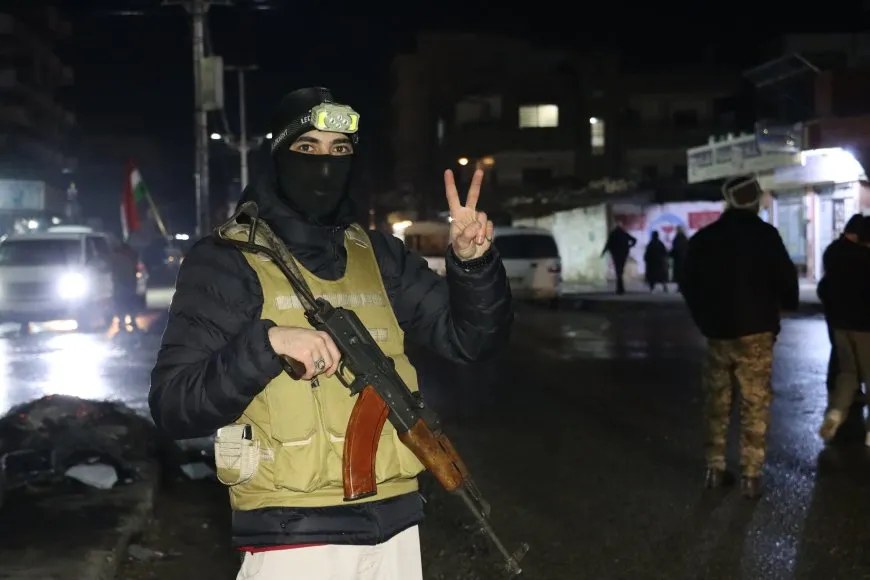 Gelê Rojava li hundir û derveyî bajaran nuqteyên parastinê danîne