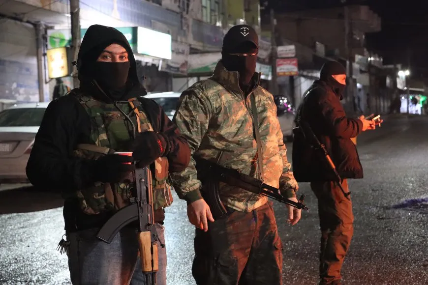 Gelê Rojava li hundir û derveyî bajaran nuqteyên parastinê danîne