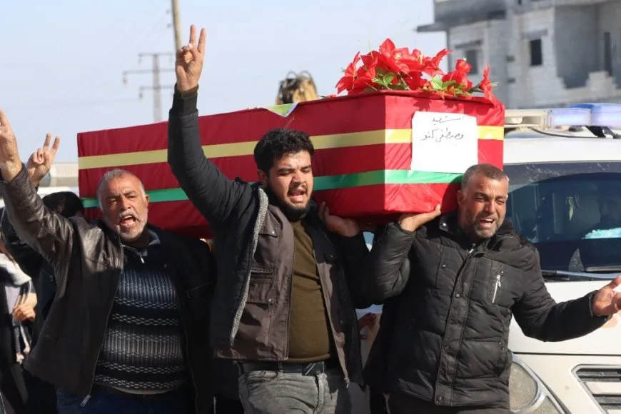 Gelê Kobanê 16 şehîdên parastina rûmeta xwe oxir kirin