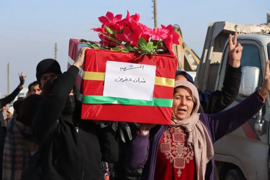Gelê Kobanê 16 şehîdên parastina rûmeta xwe oxir kirin