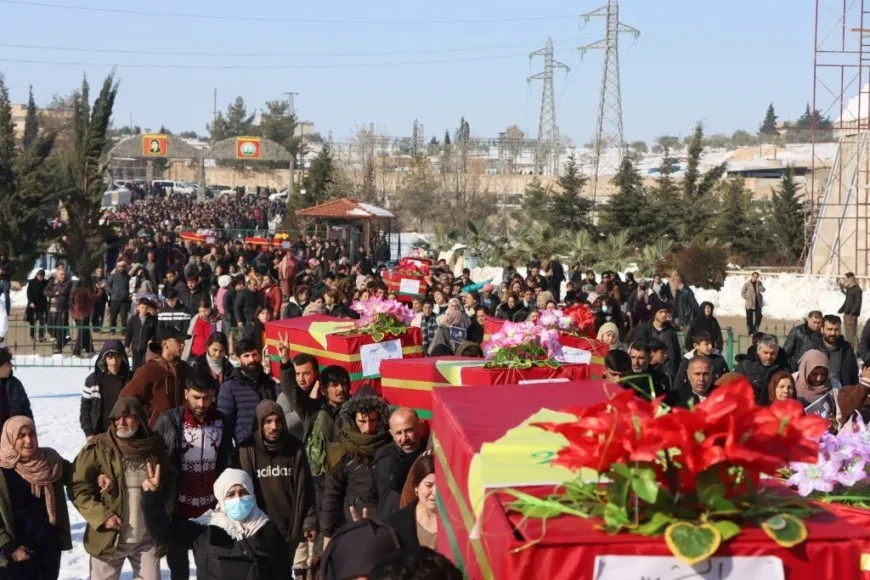 Gelê Kobanê 16 şehîdên parastina rûmeta xwe oxir kirin