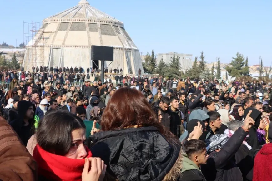 Gelê Kobanê 16 şehîdên parastina rûmeta xwe oxir kirin