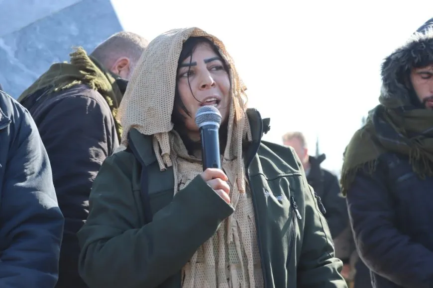 Gelê Kobanê 16 şehîdên parastina rûmeta xwe oxir kirin