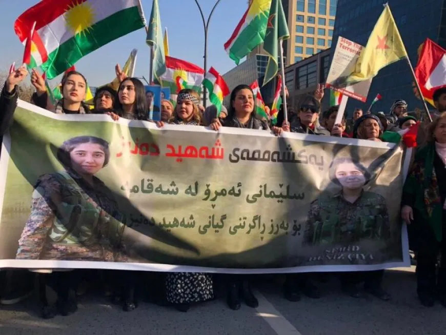 Bi deh hezaran kes li Silêmaniyê bi navê ‘Şehîd Denîz’ meşiyan