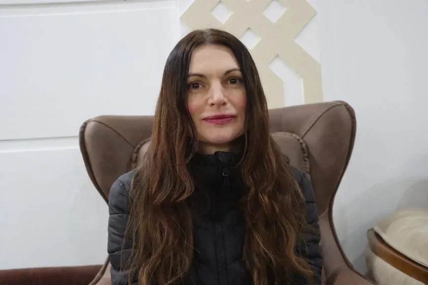 Rojnamevaneke Çekî: Dilên gelên Ewropayê bi Kurdên Rojava re ne