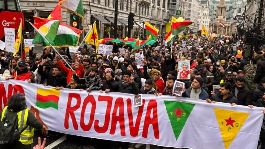 Li Londonê xwedîderketina li Rojava: Zêdetirî 40 hezar kes li qadan bûn