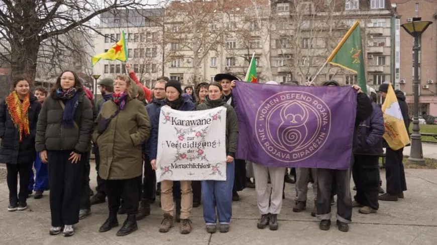Karwana berê xwe da Rojava gihîşt Belgradê