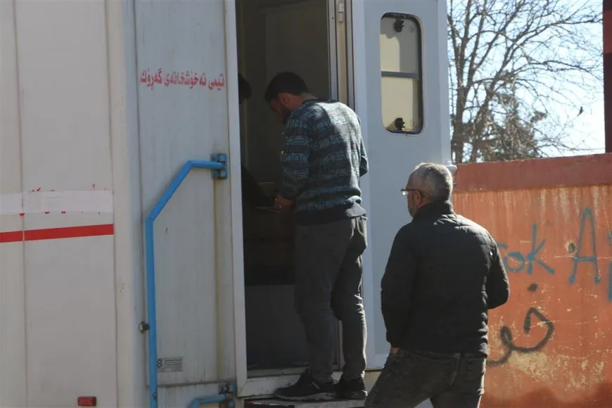 Li Dirbêsiyê alîkarî ji koçberan re hat pêşkêşkirin