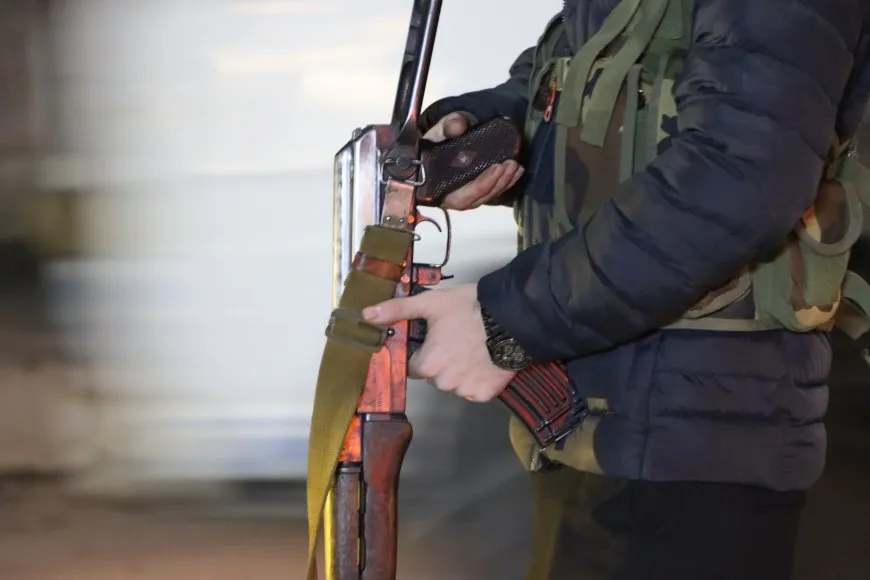 Gelê Rojava kom bi kom û tabûran herêmên xwe diparêze