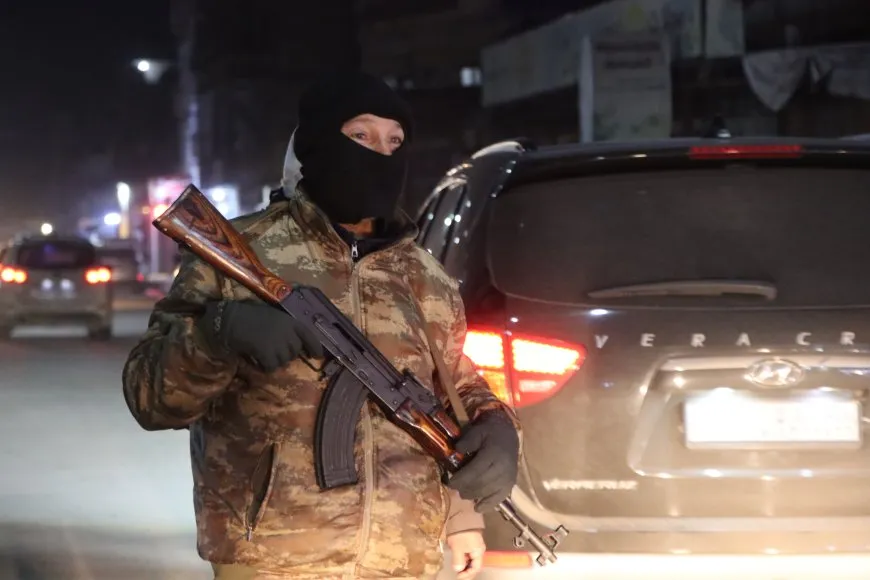 Gelê Rojava kom bi kom û tabûran herêmên xwe diparêze
