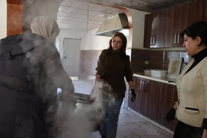 Jin û dayik piştevaniya şervanên xwe dikin