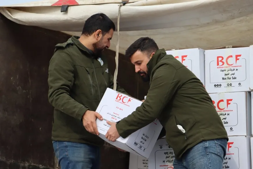 Rêxistinên Kurdistanî û Ewropî alîkariyên mirovî li koçberan belav dikin