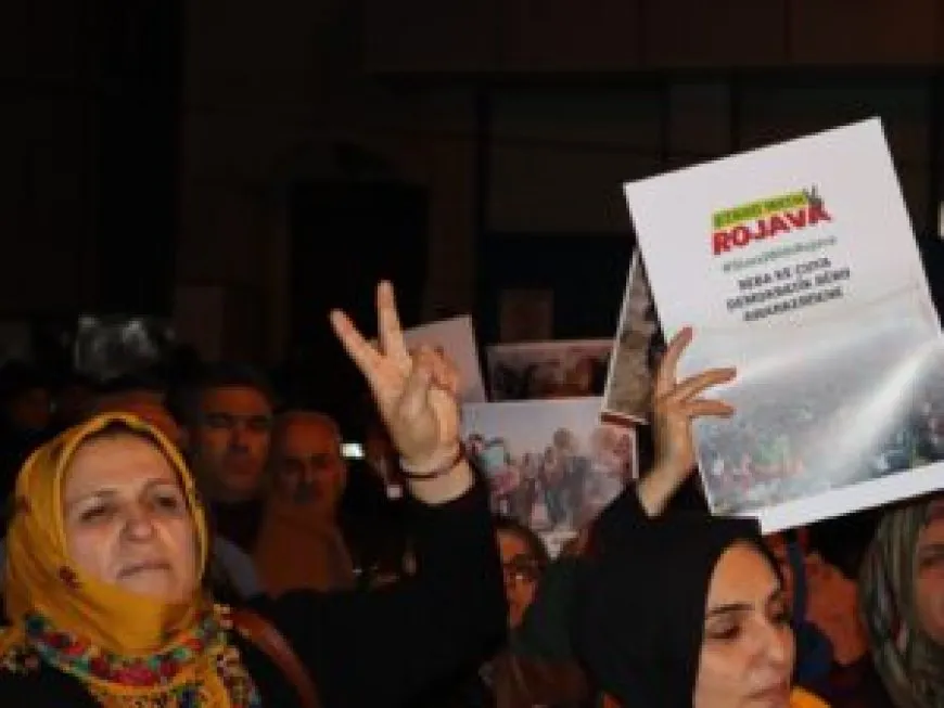 Li Amed û Îzmîrê meş û daxuyanî
