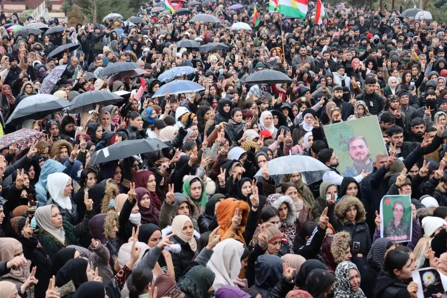 11 Cangoriyên azadiyê bi girseyî hatin oxirkirin