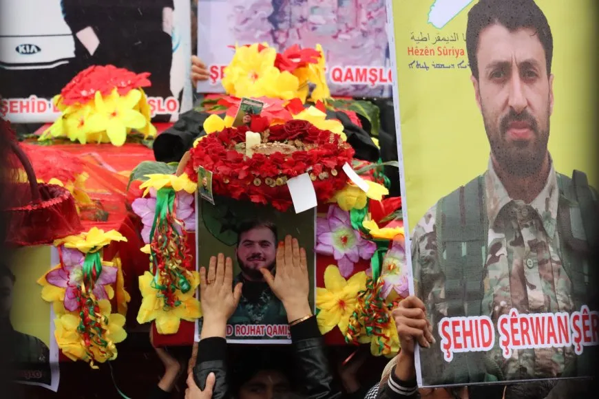 11 Cangoriyên azadiyê bi girseyî hatin oxirkirin