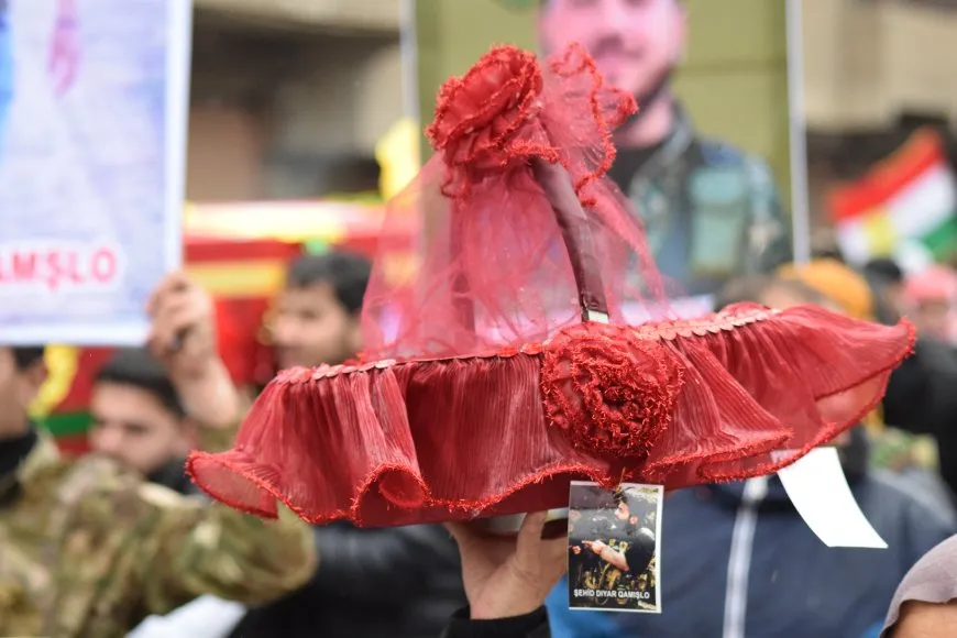 11 Cangoriyên azadiyê bi girseyî hatin oxirkirin