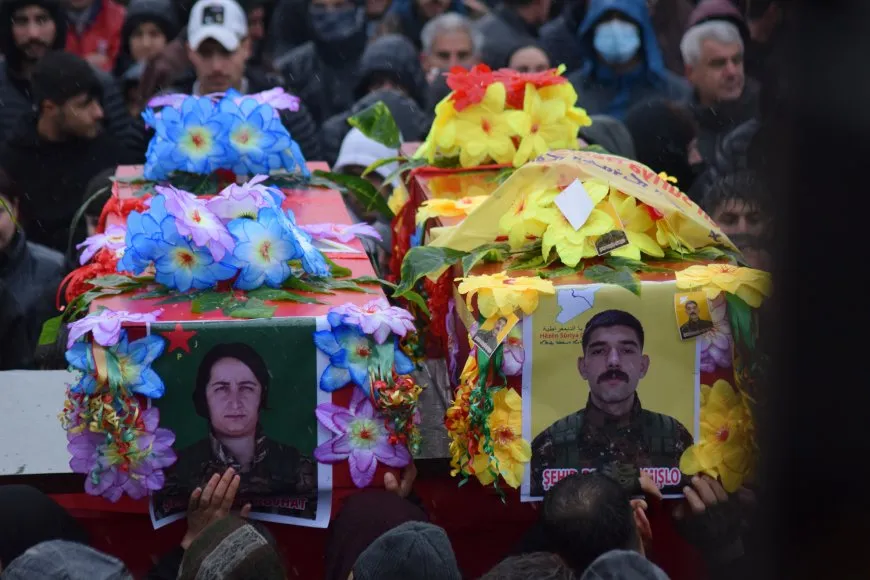 11 Cangoriyên azadiyê bi girseyî hatin oxirkirin