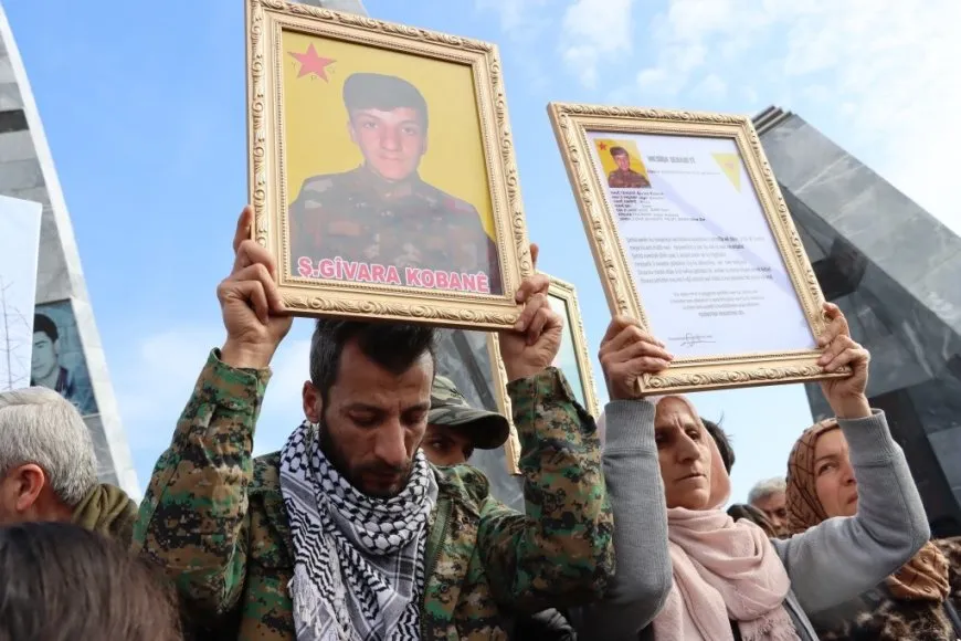 Li Kobanê ji bo 4 şehîdan merasîm