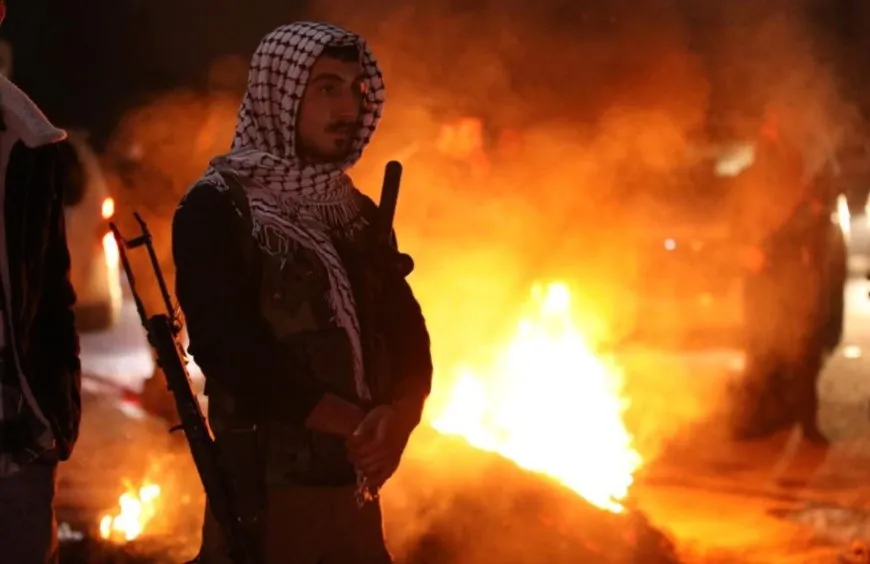 Şervanên YPG û YPJ`ê ji eniyên Kobanê: Em berxwedana gel silav dikin