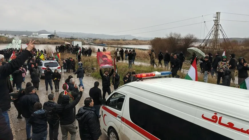 Cenazeyê şehîd Ehmed Omer derbasî Başûr bû