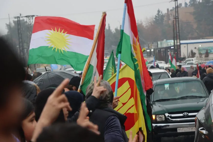 Cenazeyê şehîd Ehmed Omer derbasî Başûr bû