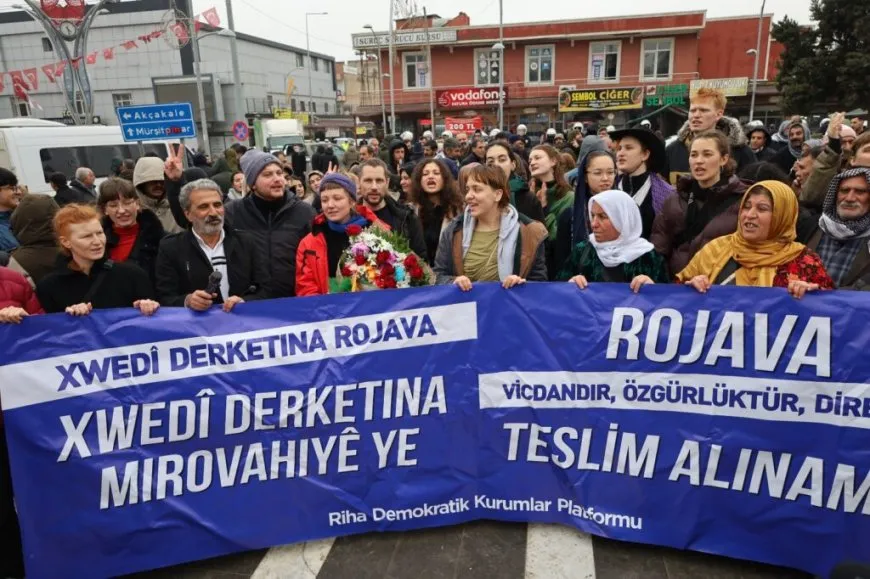 Karavana Gelan gihişt Pirsûsê: Em Apocî ne