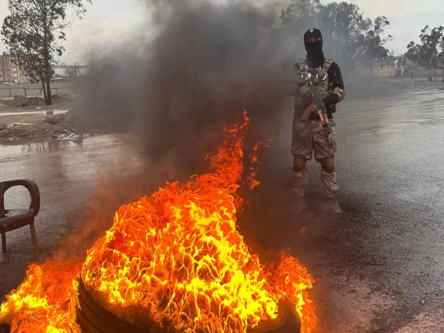 Xelkê Rojava bi ruhê yekitî û berpirsiyariyê û kolanên xwe diparêze